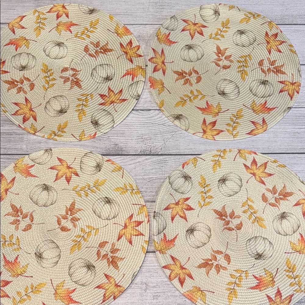 🍁Set of 4 fall themed placemats with leaves and pumpkins for dining room table🍁